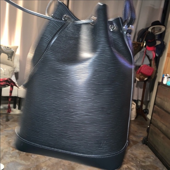 COPY - Louis Vuitton epi noe bag - Picture 2 of 9